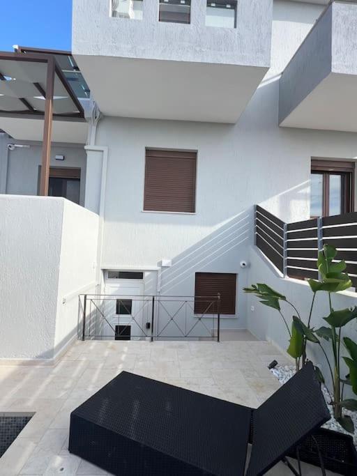Villa Leo Aigina Vathí Exterior foto